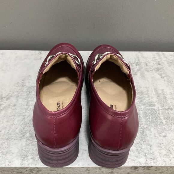 Dromedaris Leather Women's Burgundy Loafers w/silver Chain Detail Size 38 US 8 - Picture 8 of 16